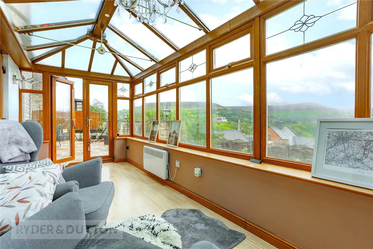 Woodmeadow Court, Mossley, OL5, photo 10