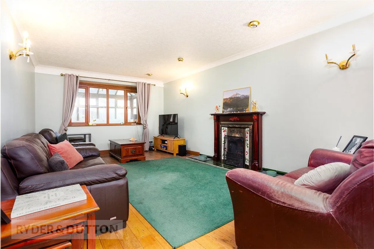 Woodmeadow Court, Mossley, OL5, photo 3