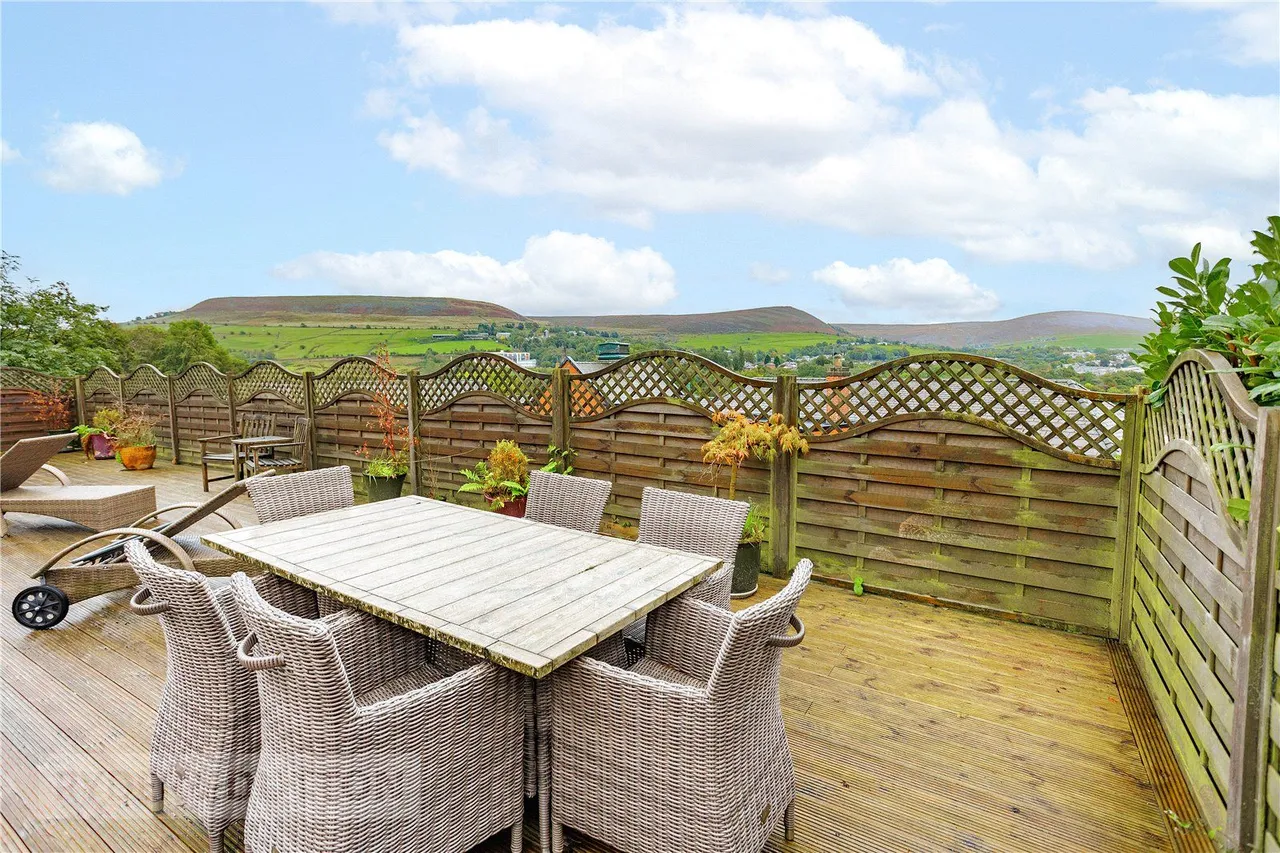 Woodmeadow Court, Mossley, OL5, photo 23