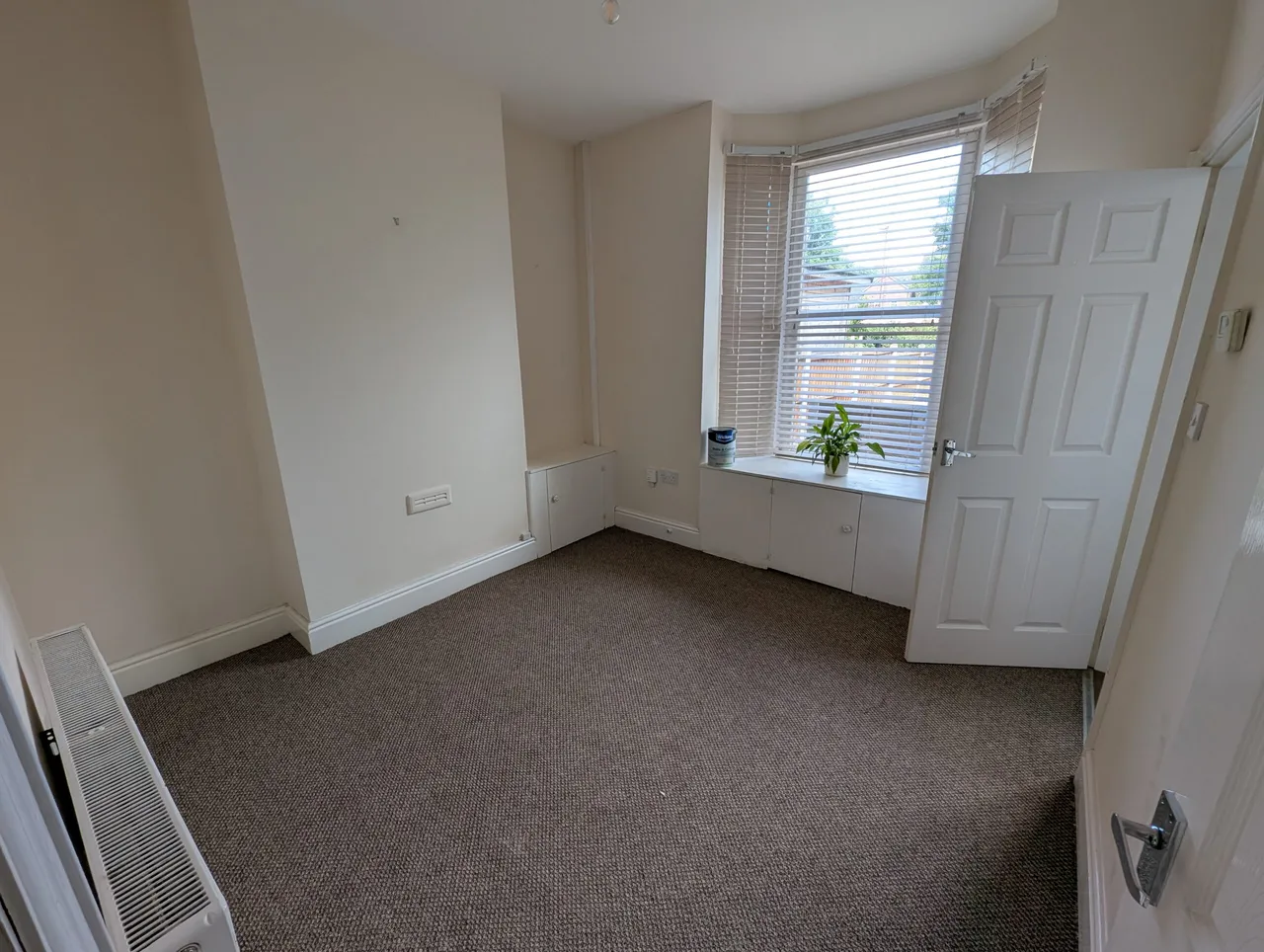 Falcon View off Hudsons Drive, Cotteridge, Birmingham, B30 3BE, photo 2