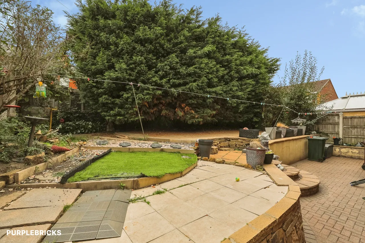 Reed Close, Barnsley, S73, photo 22