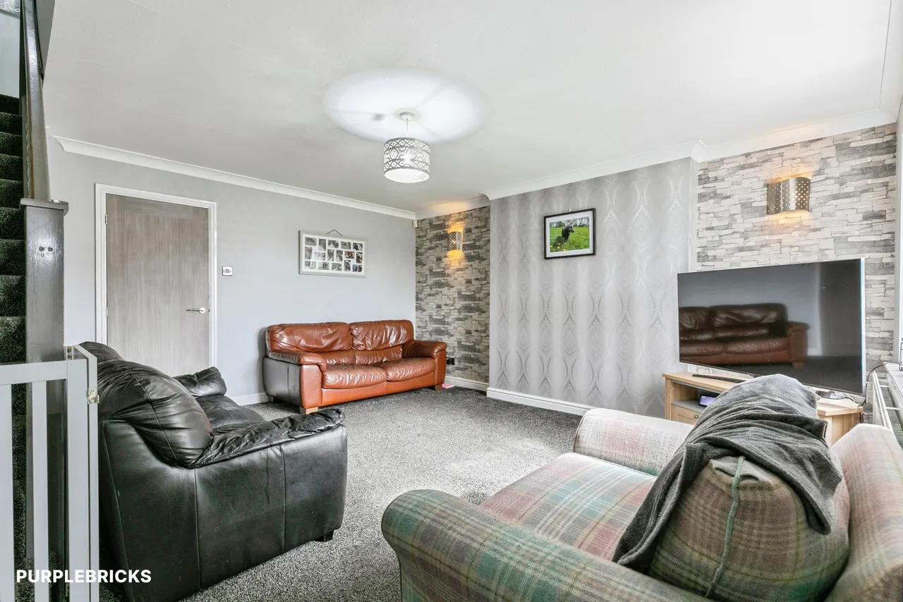 Reed Close, Barnsley, S73, photo 4