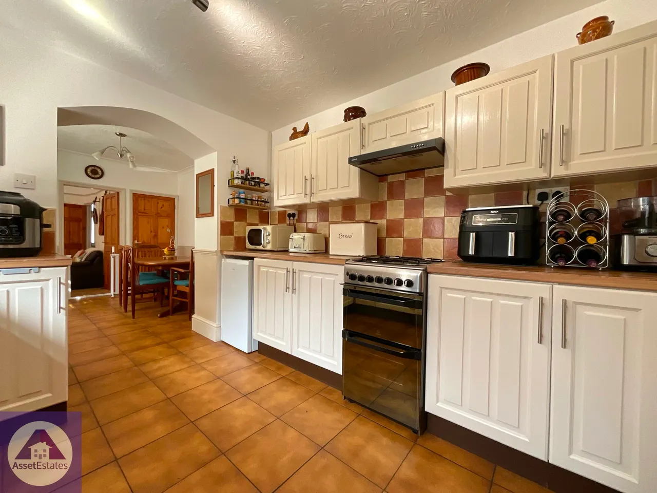 Bryngwyn Road, Six Bells, photo 5