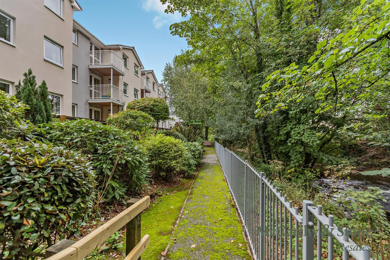Oaklands Drive, Okehampton, EX20, photo 15