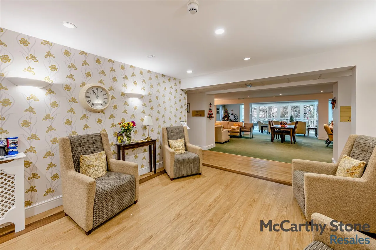 Oaklands Drive, Okehampton, EX20, photo 14