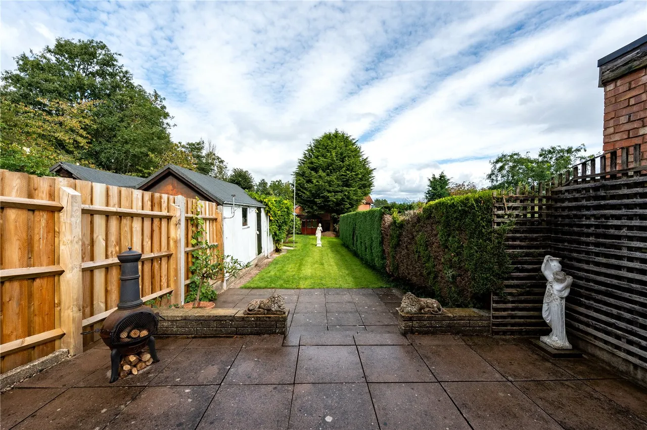 Birchfield Road, Headless Cross, Redditch, Worcestershire, B97 4NA, photo 4
