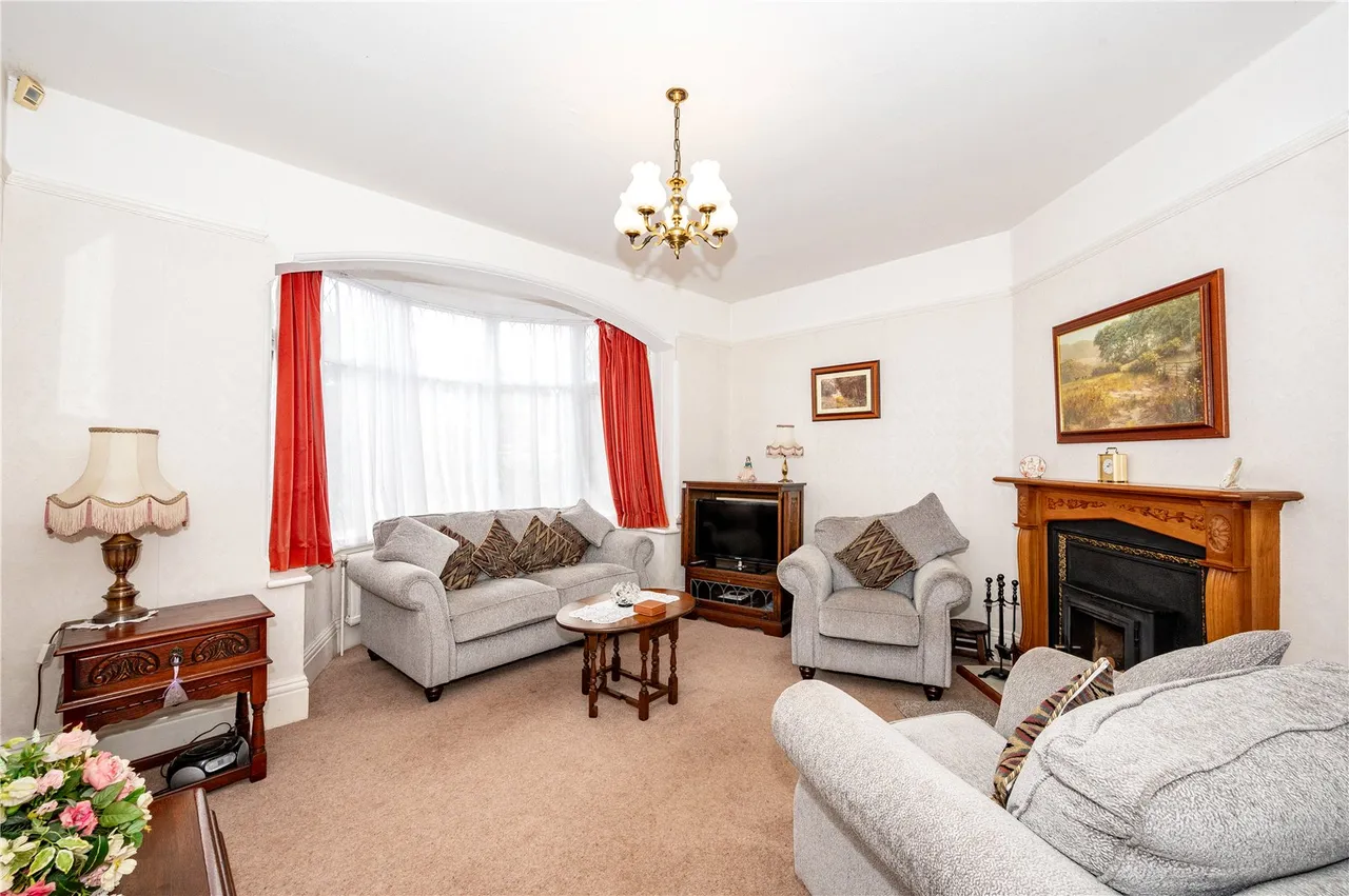 Birchfield Road, Headless Cross, Redditch, Worcestershire, B97 4NA, photo 6