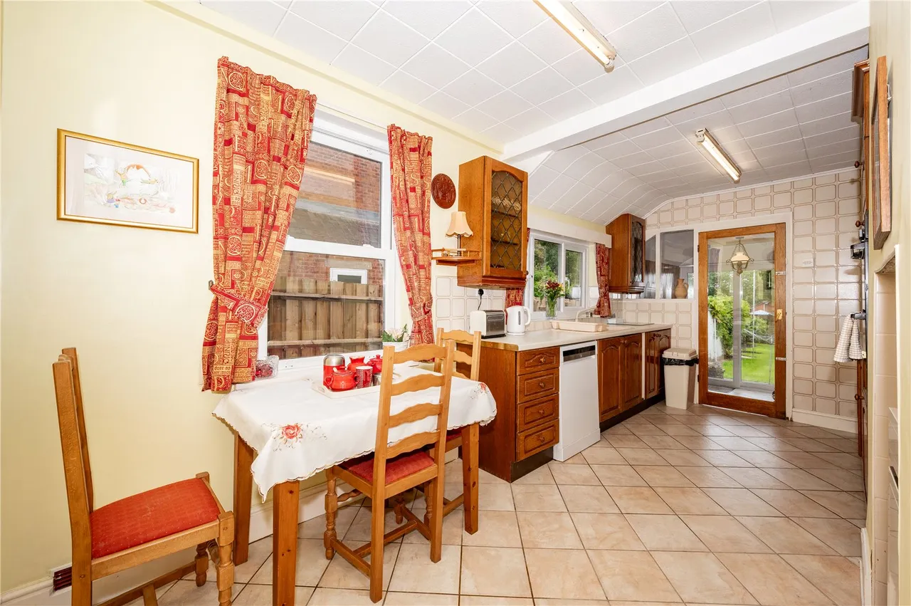 Birchfield Road, Headless Cross, Redditch, Worcestershire, B97 4NA, photo 3