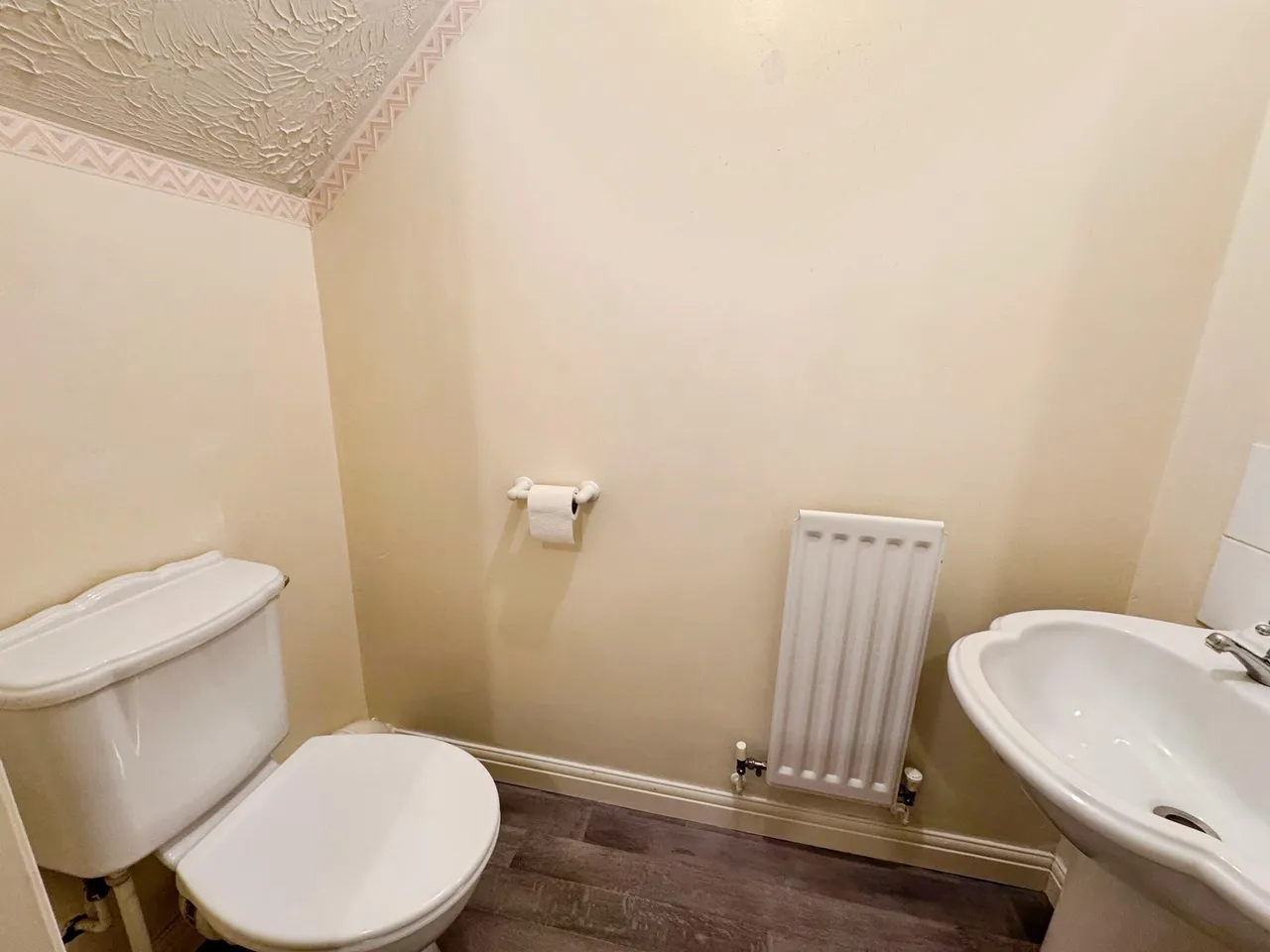 Bowscale Close, Gamston, NG2, photo 11