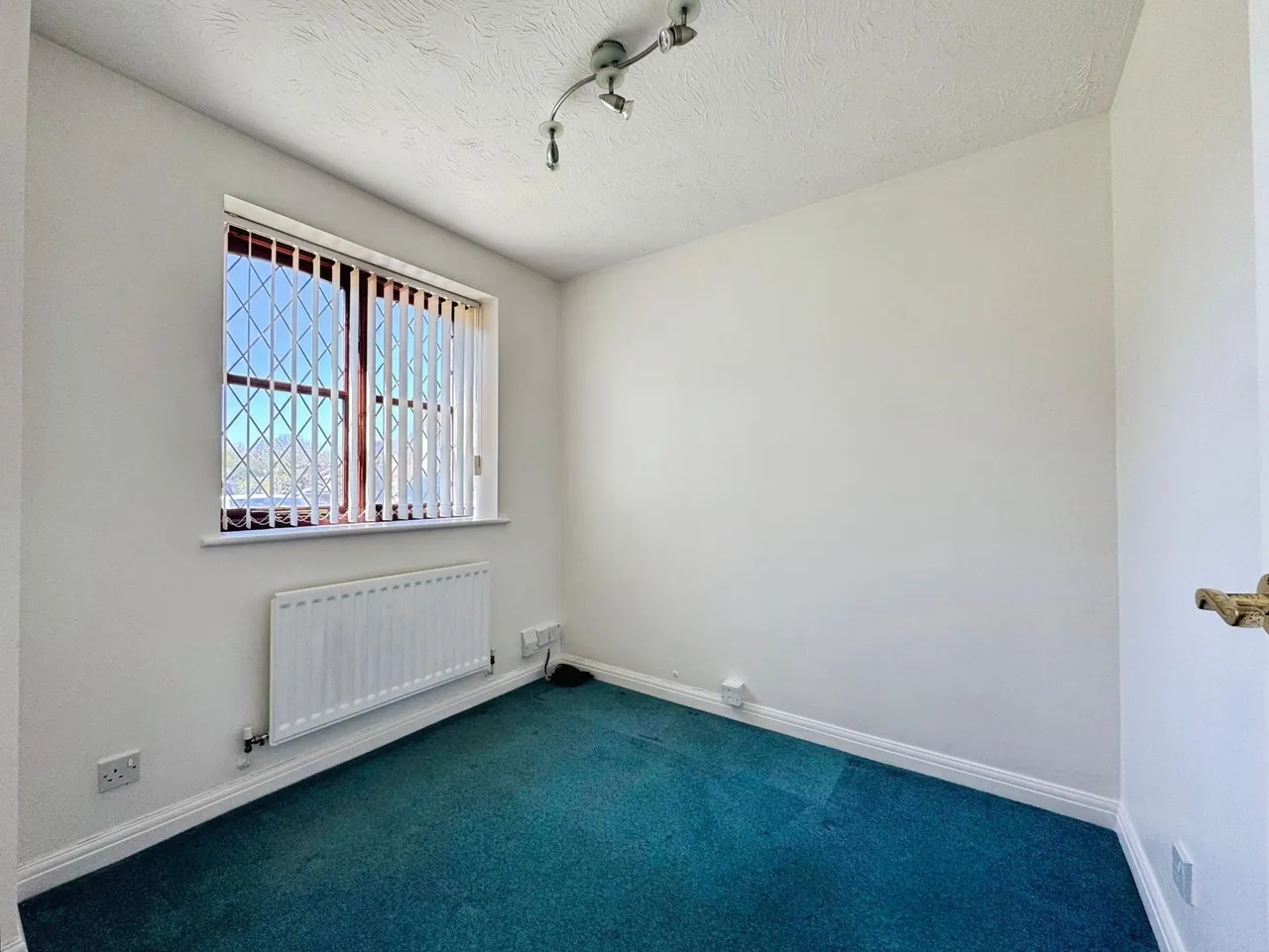 Bowscale Close, Gamston, NG2, photo 8