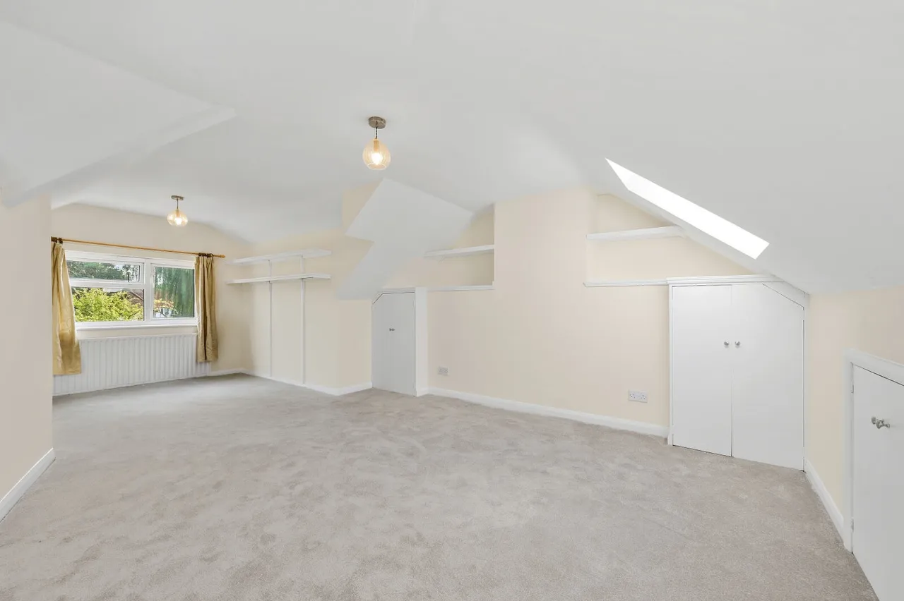 Beverley Avenue, London, SW20, photo 5
