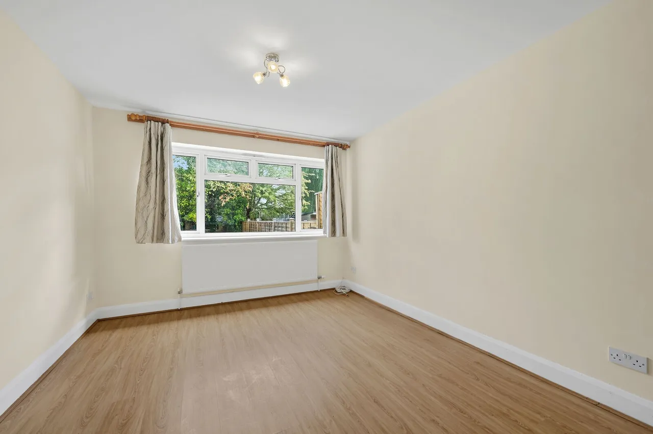 Beverley Avenue, London, SW20, photo 9