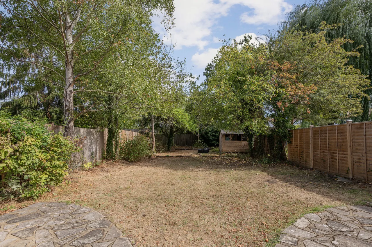Beverley Avenue, London, SW20, photo 16