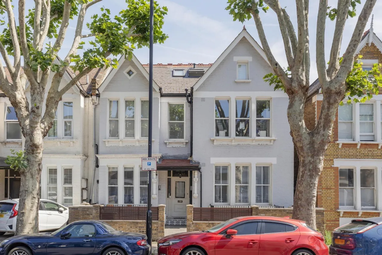 2 bed flat for sale, Cavendish Road, Clapham, SW12