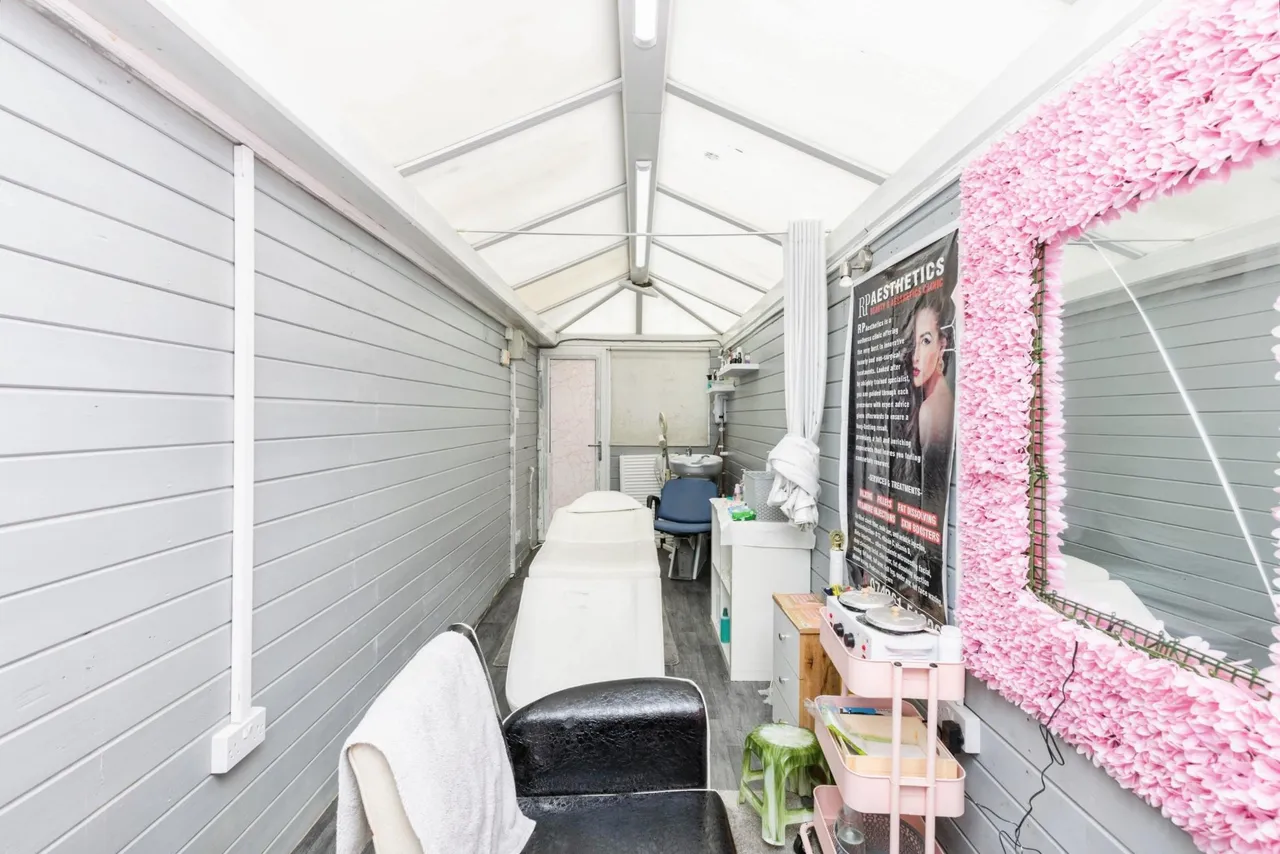 Knowles Lane, Bradford, BD4, photo 21