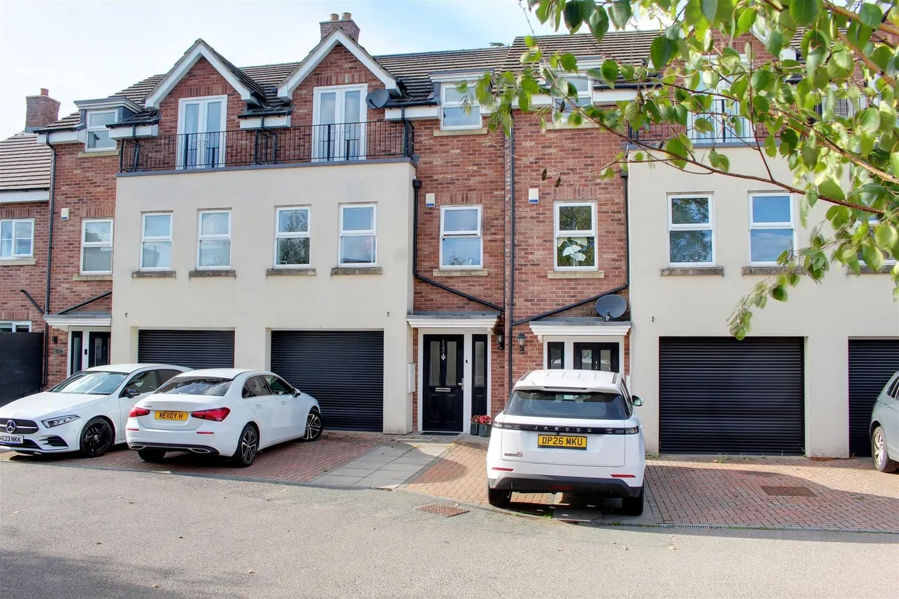 Dixons Hill Road, Welham Green, AL9, photo 23