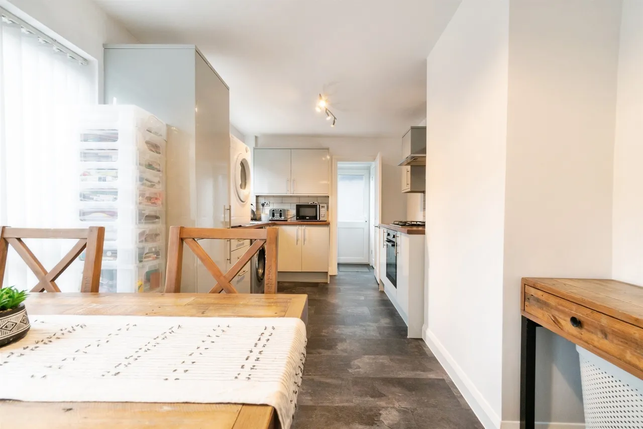 Heol Tir Bach, CAERPHILLY, photo 8