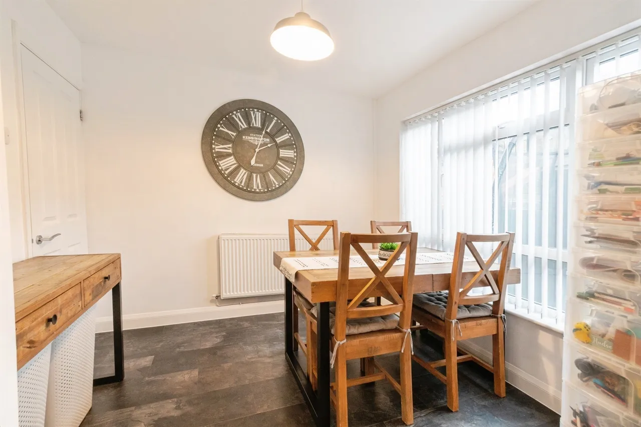 Heol Tir Bach, CAERPHILLY, photo 11