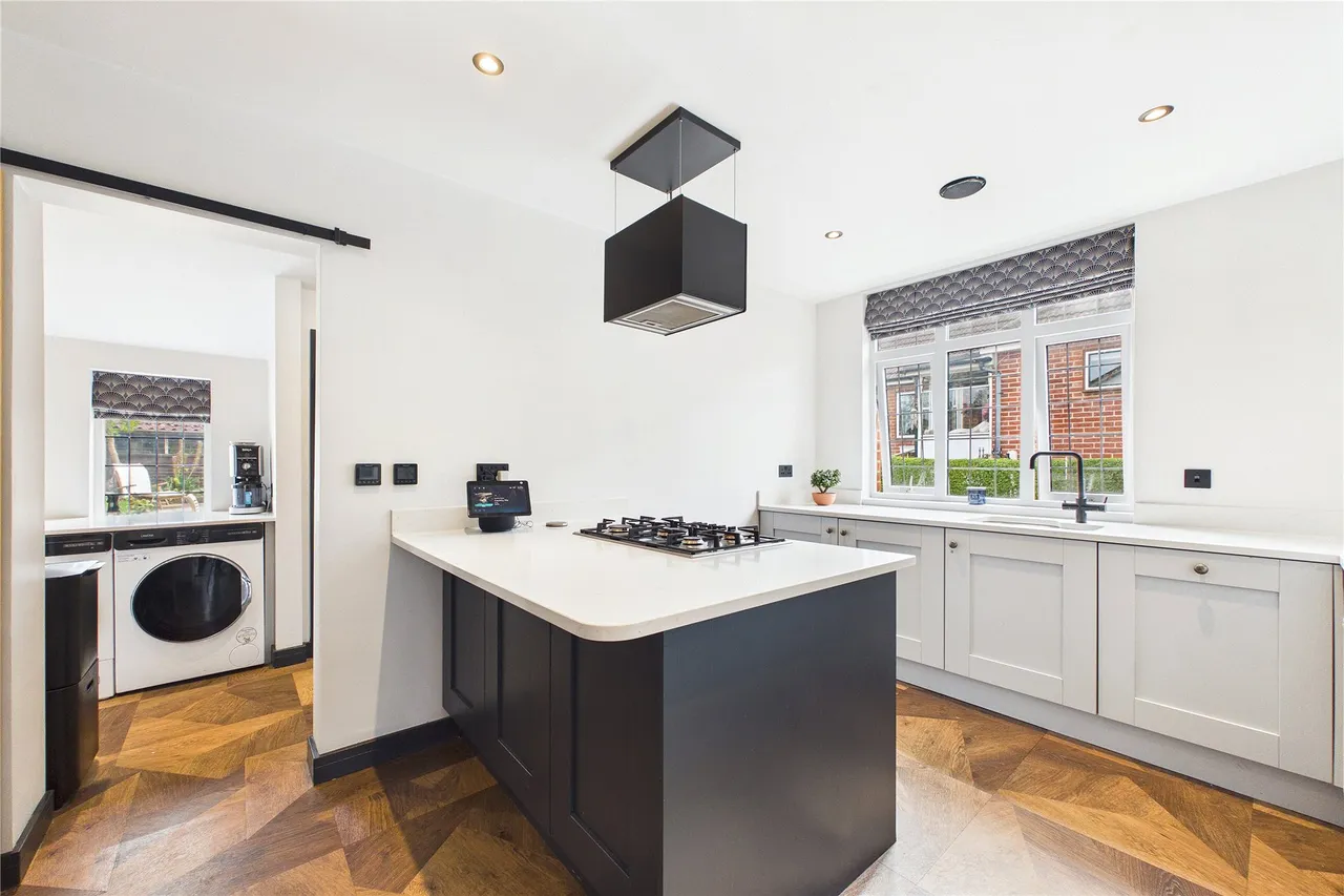 Grasmere Road, Lightwater, GU18, photo 6