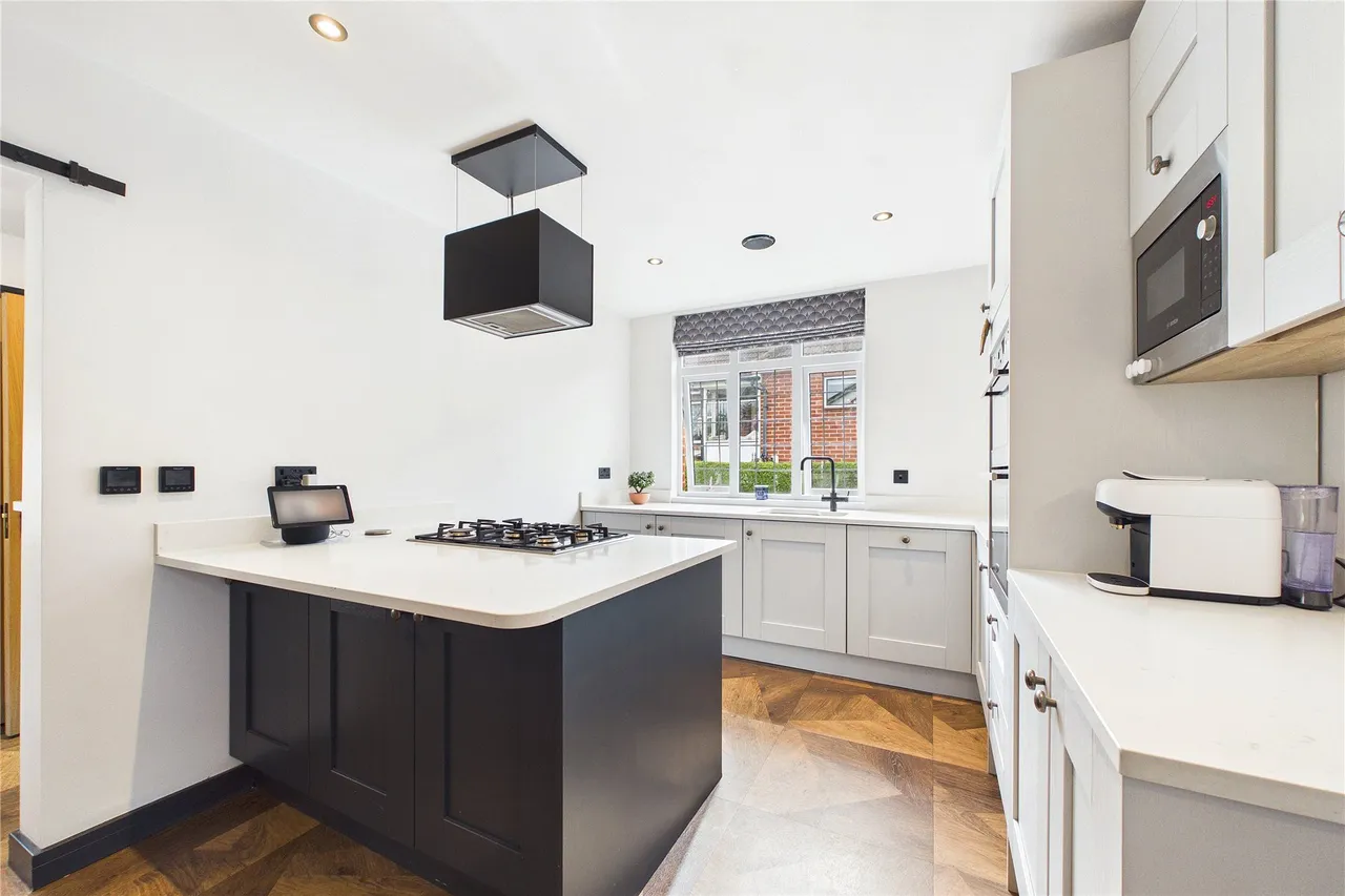 Grasmere Road, Lightwater, GU18, photo 5