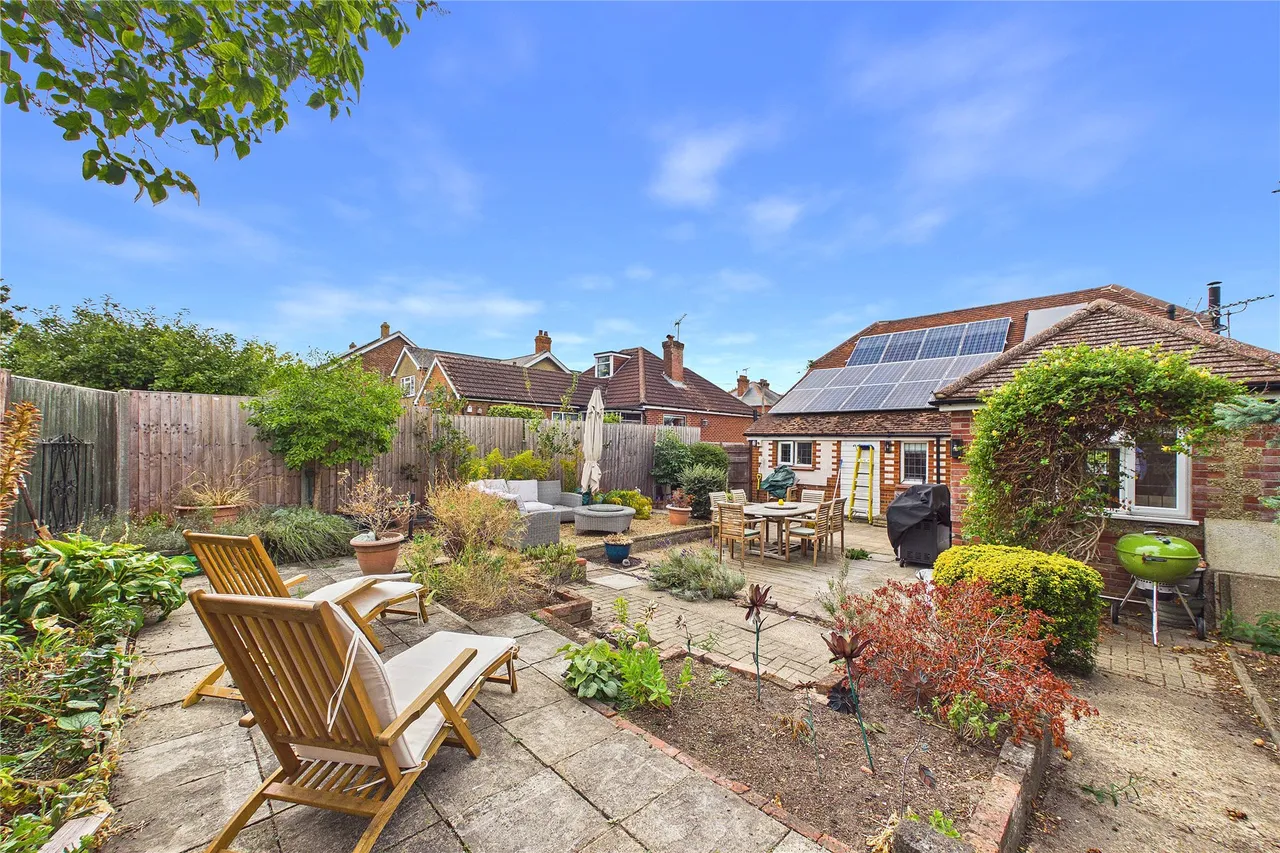 Grasmere Road, Lightwater, GU18, photo 15