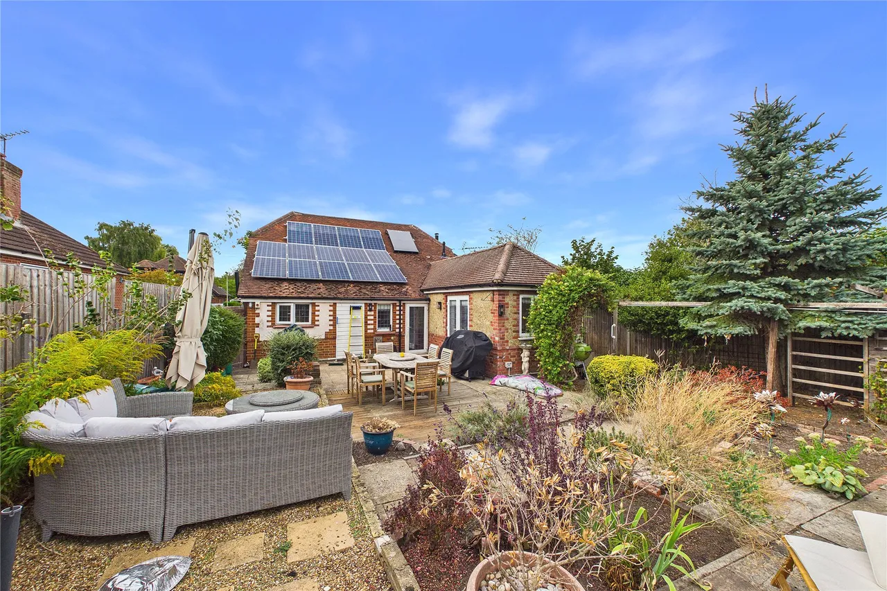 Grasmere Road, Lightwater, GU18, photo 16