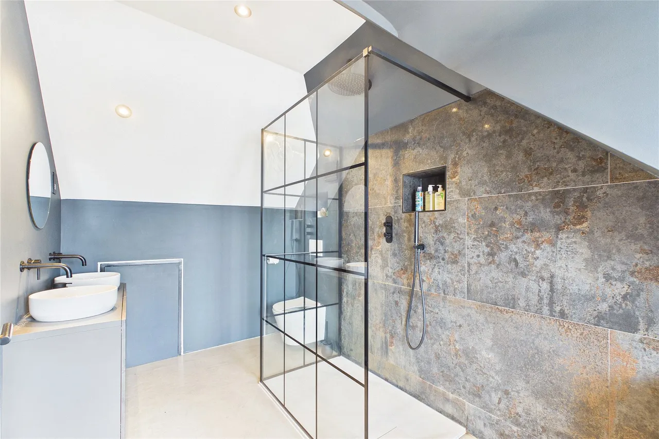 Grasmere Road, Lightwater, GU18, photo 8