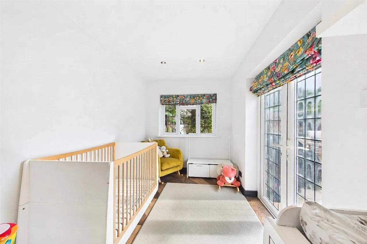 Grasmere Road, Lightwater, GU18, photo 13