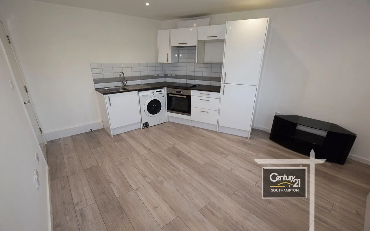 Canute Road, Southampton, SO14, photo 3