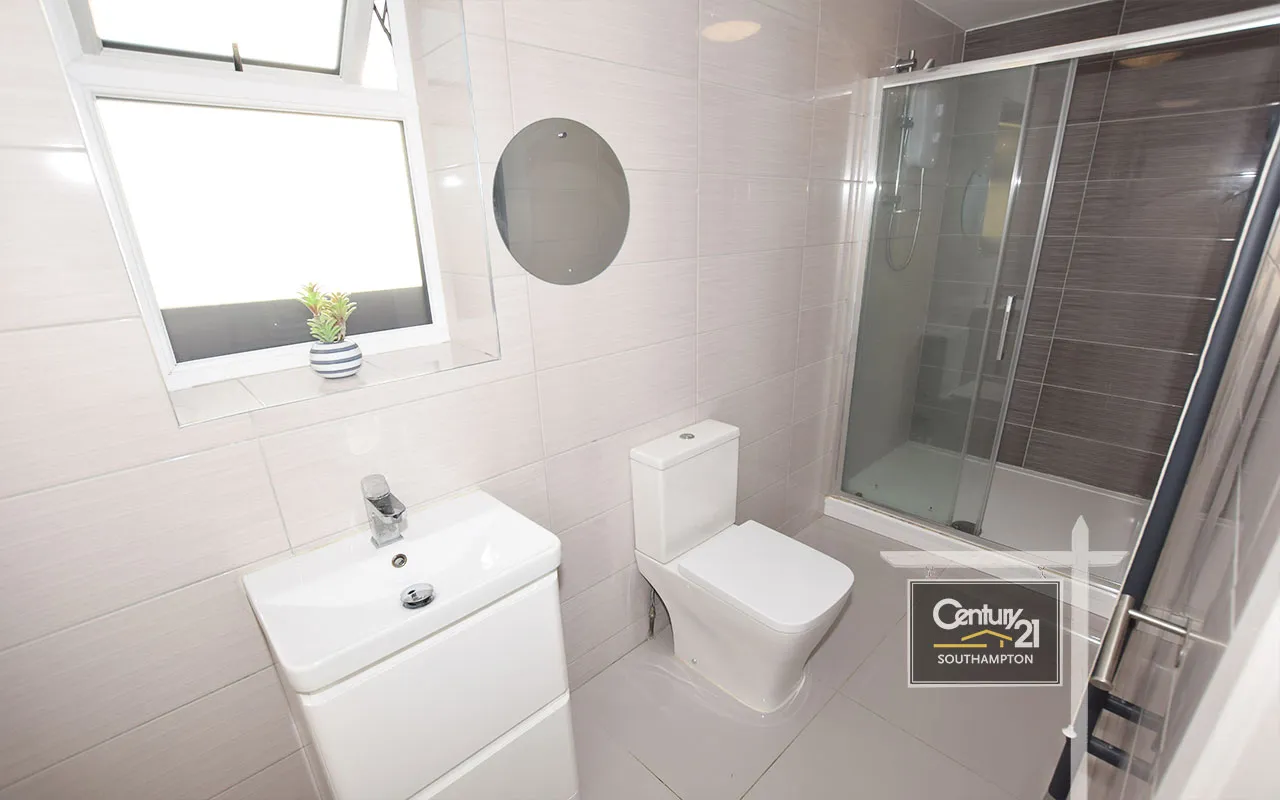Canute Road, Southampton, SO14, photo 5
