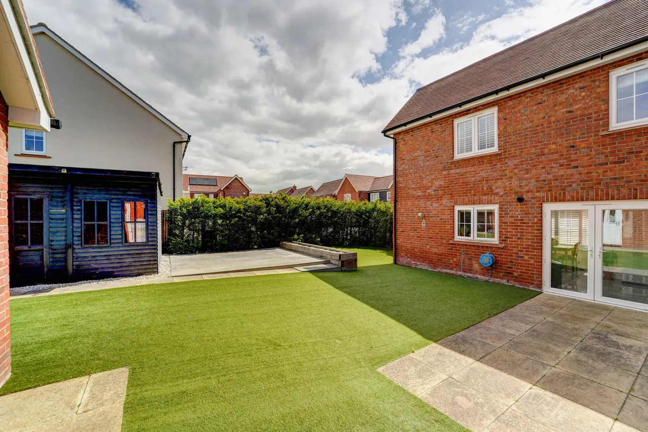 Walnut Tree Way, Shefford, SG17, photo 38
