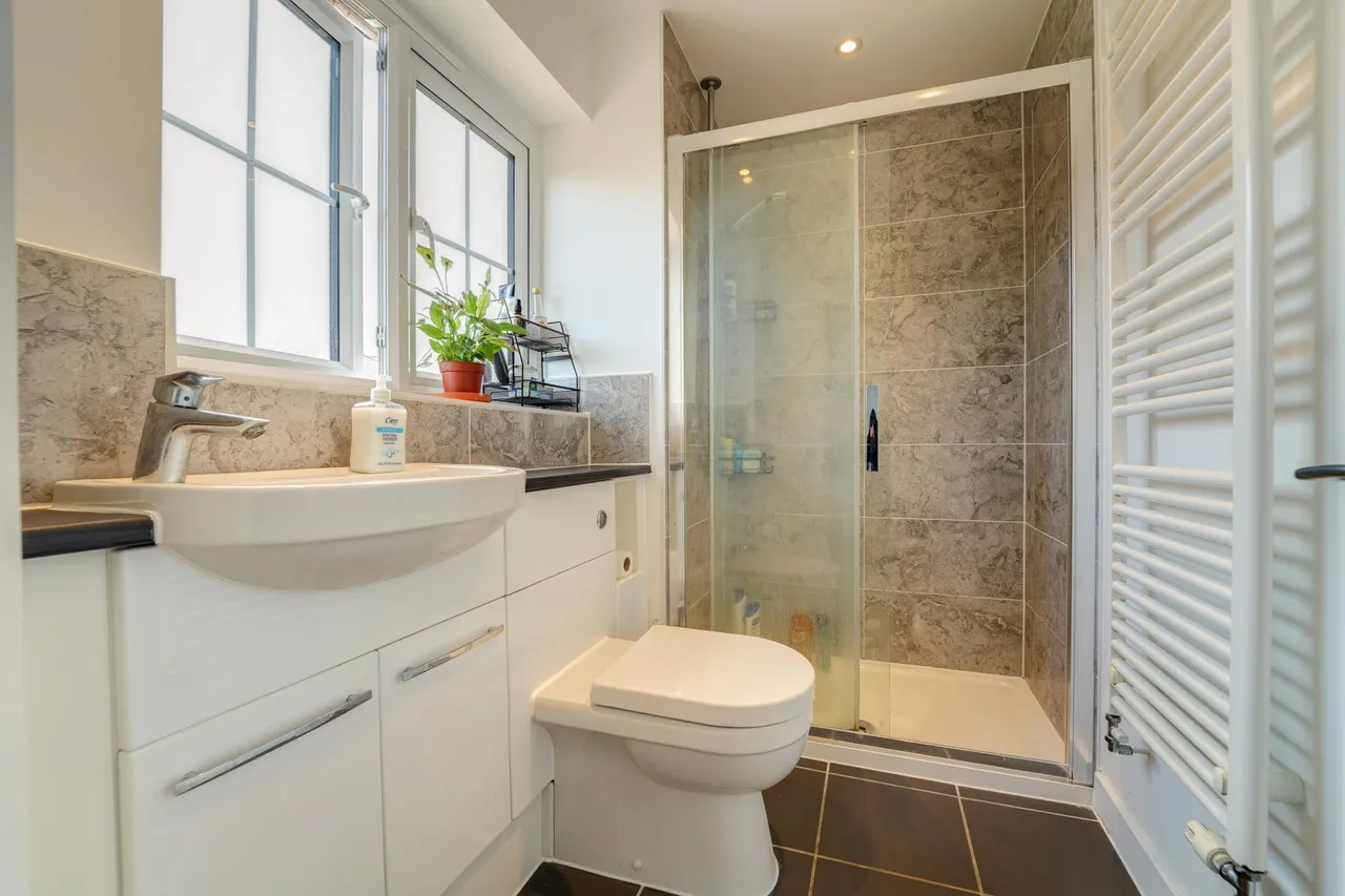 Walnut Tree Way, Shefford, SG17, photo 26