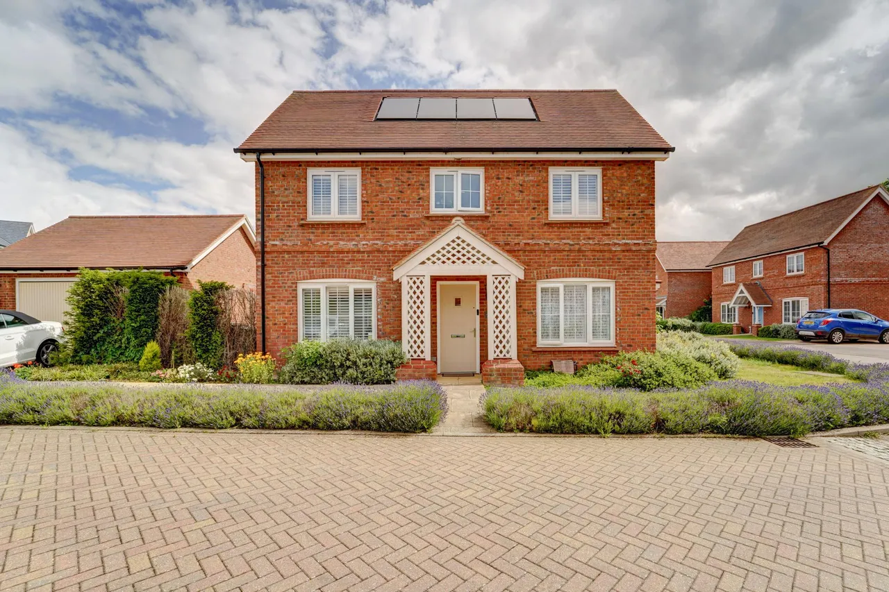 Walnut Tree Way, Shefford, SG17, photo 19