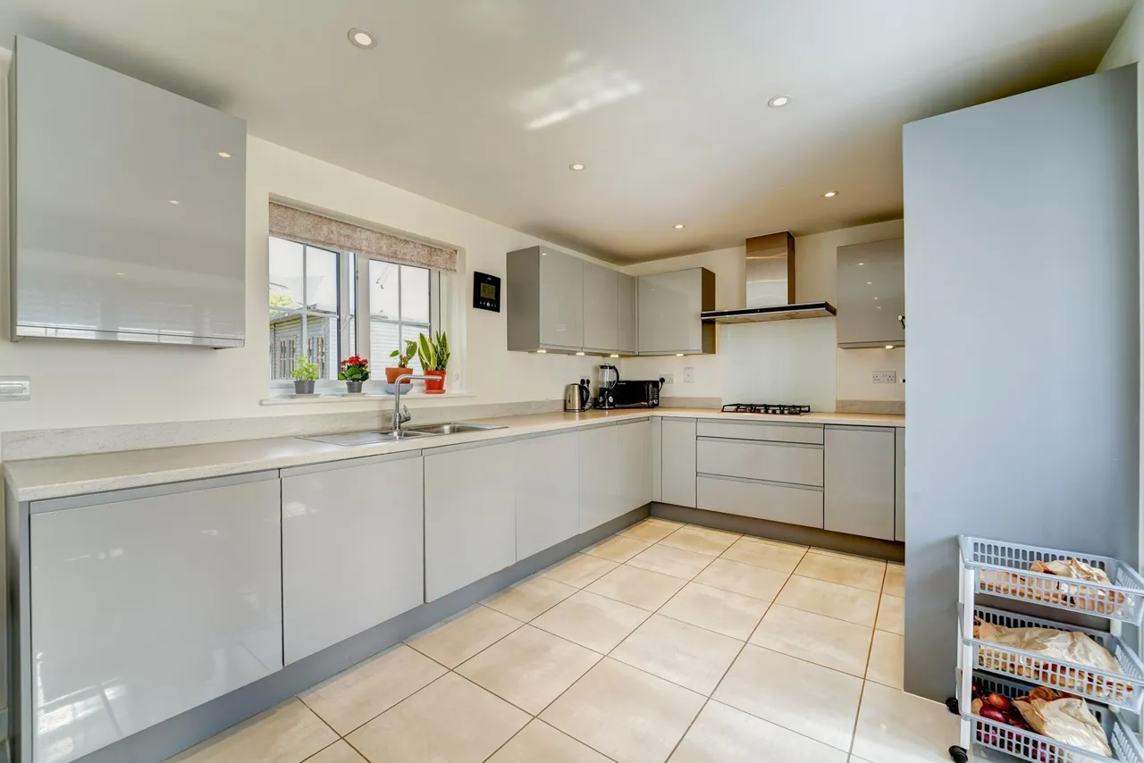Walnut Tree Way, Shefford, SG17, photo 6