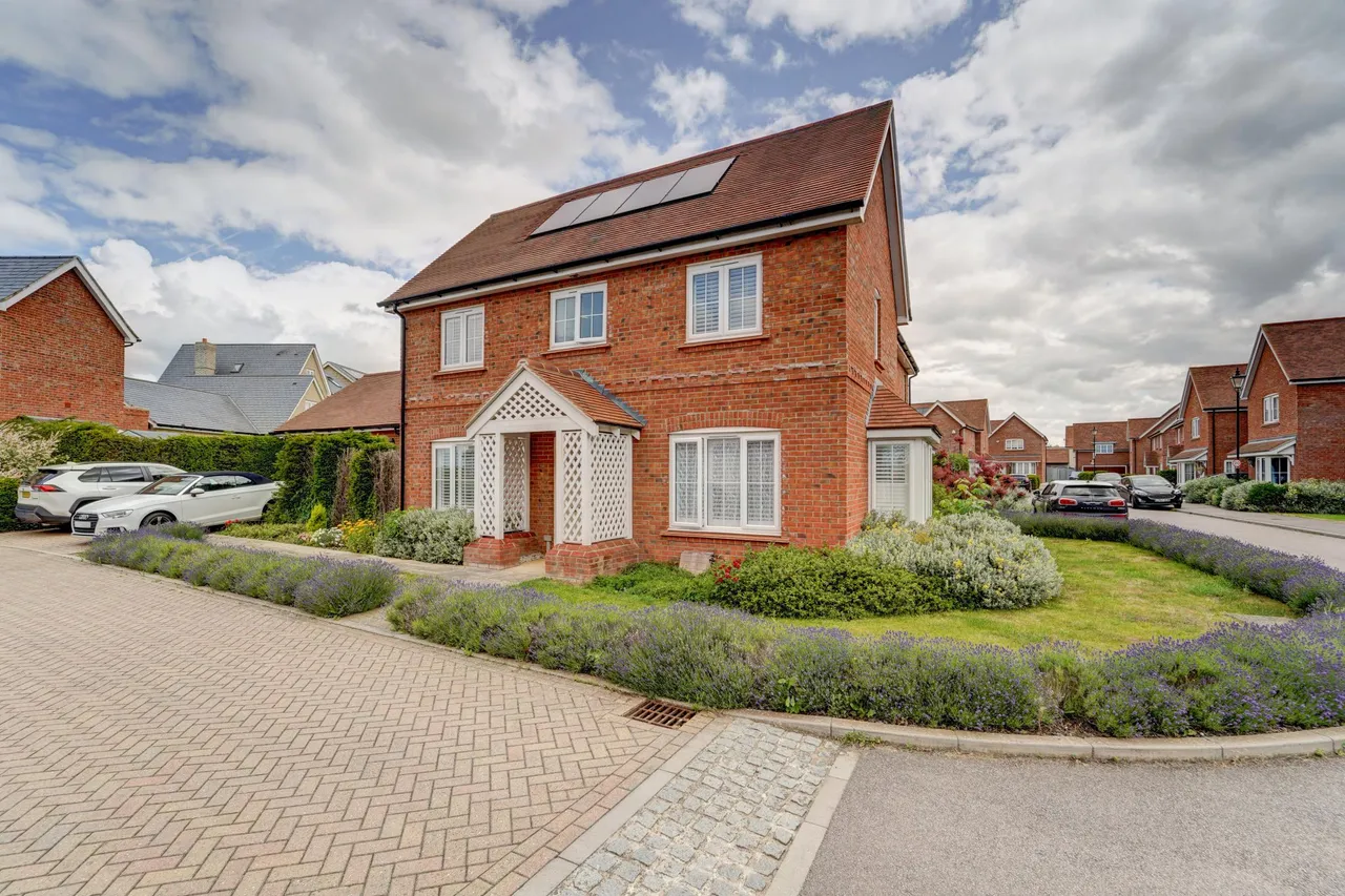 Walnut Tree Way, Shefford, SG17, photo 35