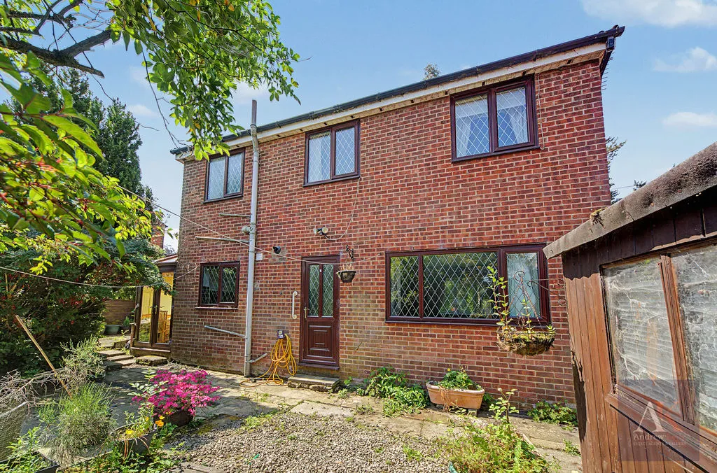 Springfield Lane, Rochdale OL16 2RS, photo 15