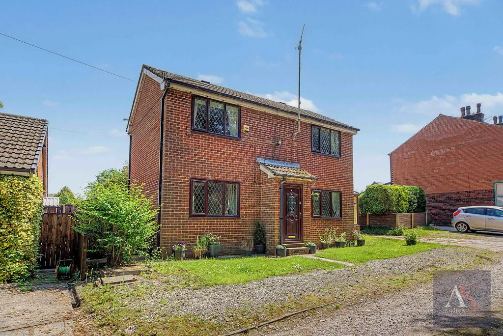 Springfield Lane, Rochdale OL16 2RS, photo 16
