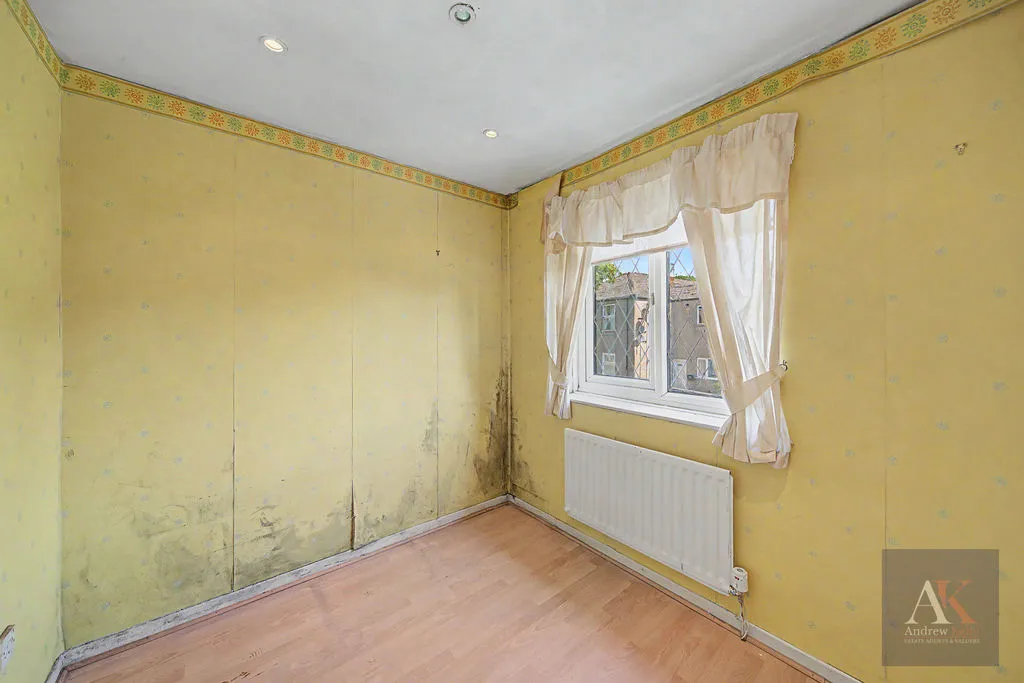 Springfield Lane, Rochdale OL16 2RS, photo 11