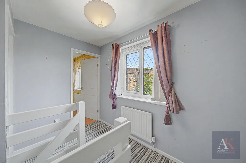 Springfield Lane, Rochdale OL16 2RS, photo 7