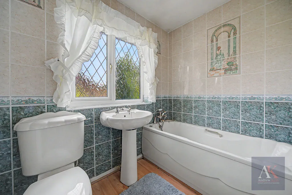 Springfield Lane, Rochdale OL16 2RS, photo 13