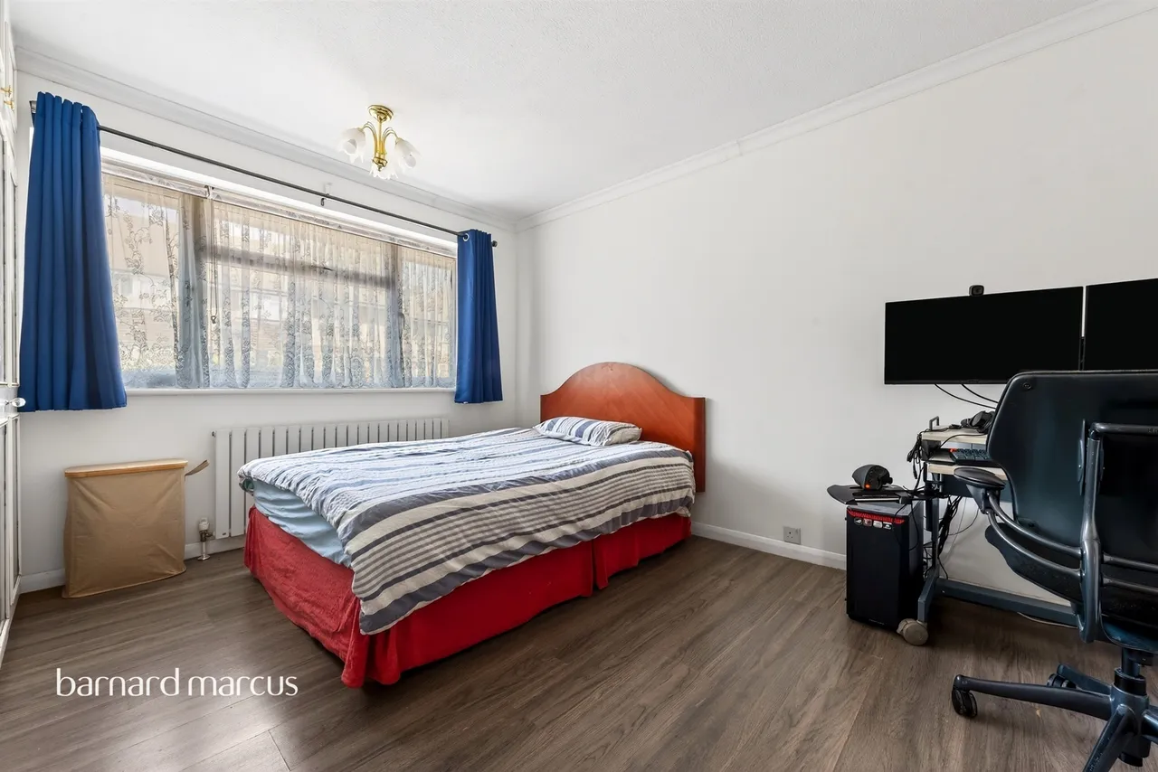 Bedfont Close, Feltham, TW14, photo 6