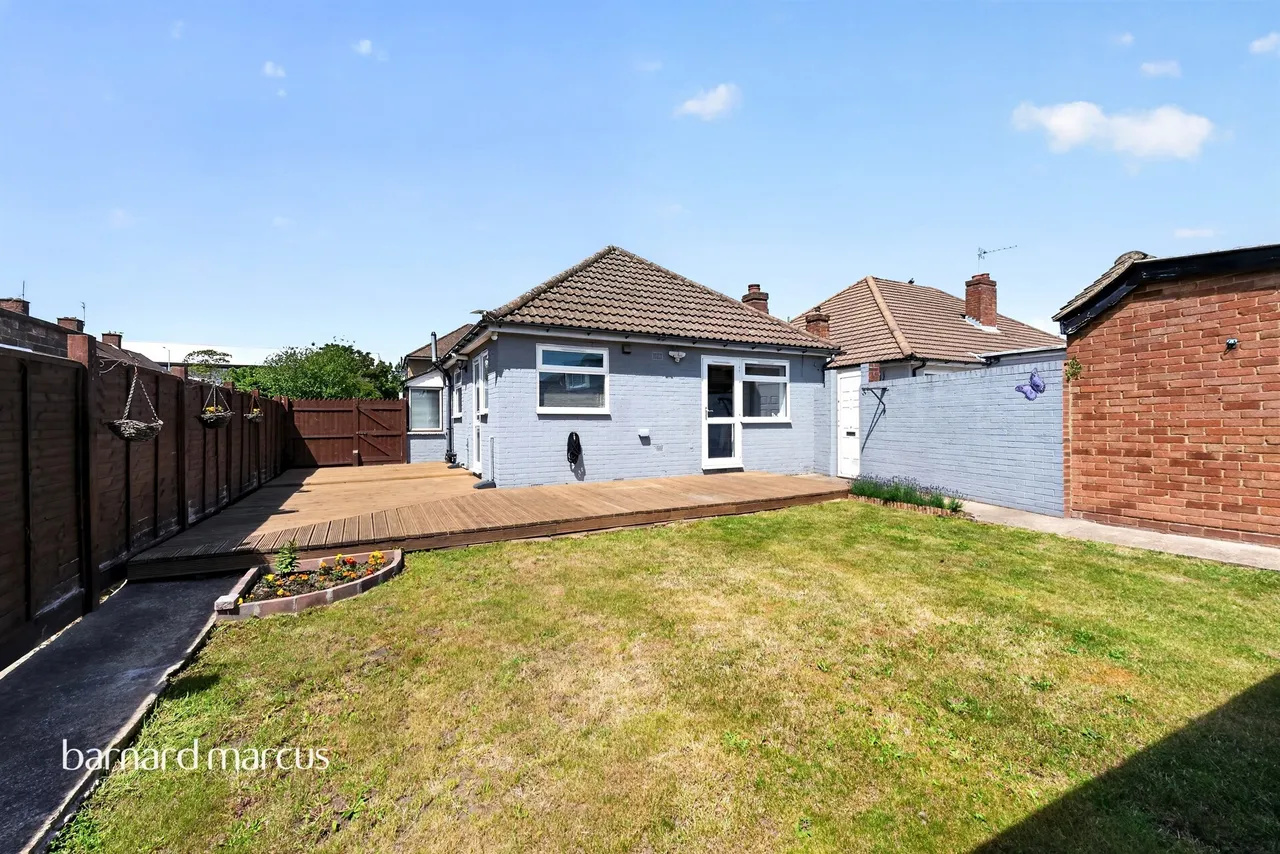 Bedfont Close, Feltham, TW14, photo 2
