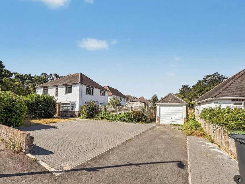 2 bed flat for sale, Longbarrow Close, Queens Park, BH8