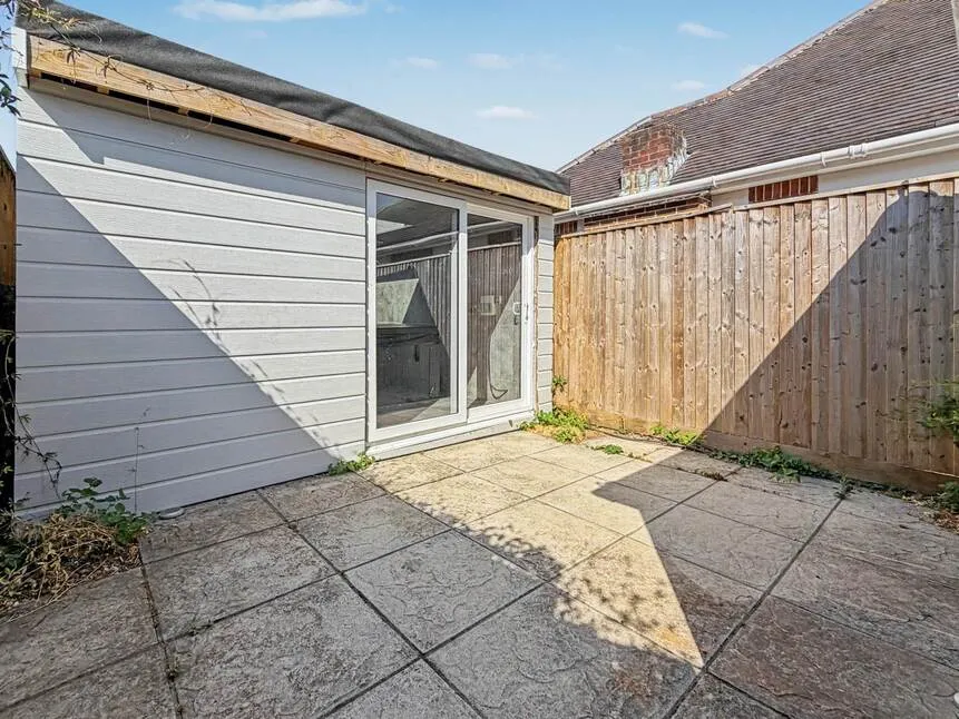 Longbarrow Close, Queens Park, BH8, photo 12