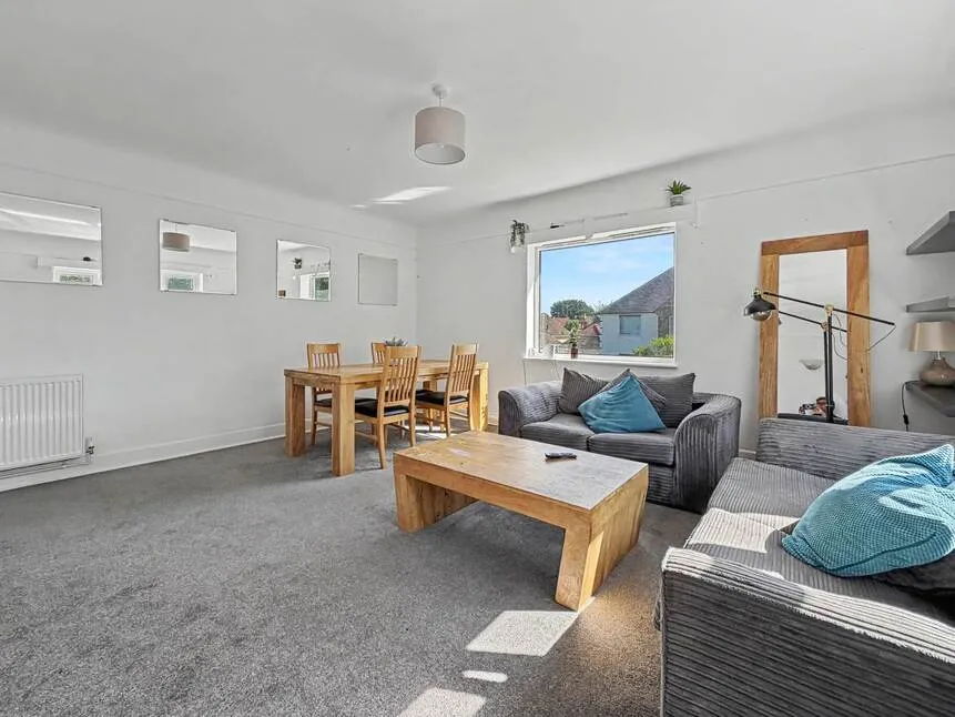 Longbarrow Close, Queens Park, BH8, photo 4