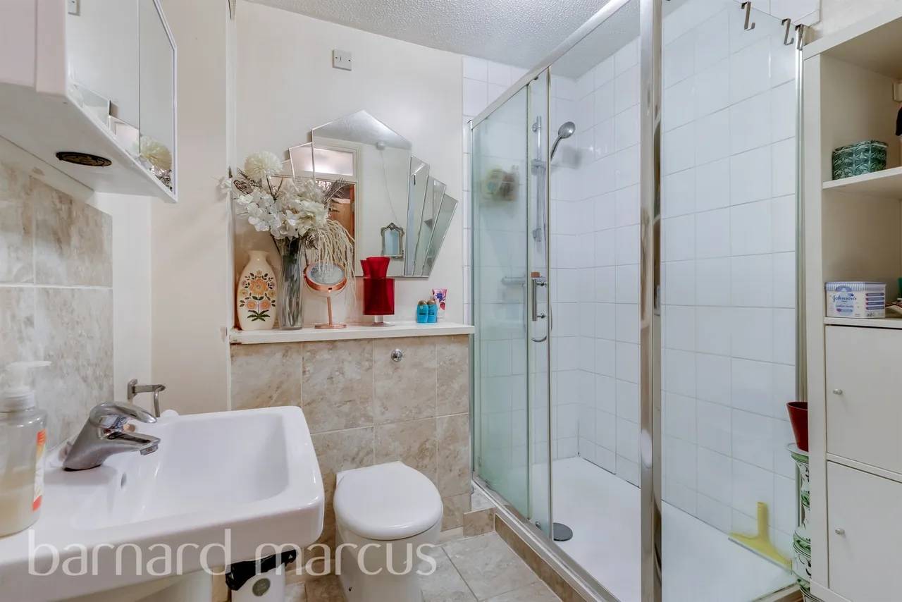 Chatsworth Place, Mitcham, photo 7