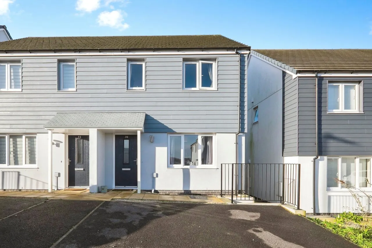 2 bed house for sale, Long Croft Crescent, Hayle, TR27