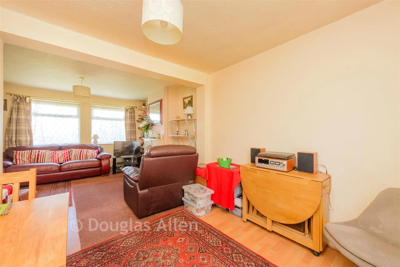 Belmont Avenue, Wickford, SS12, photo 4