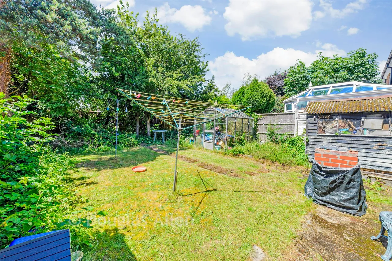 Belmont Avenue, Wickford, SS12, photo 8