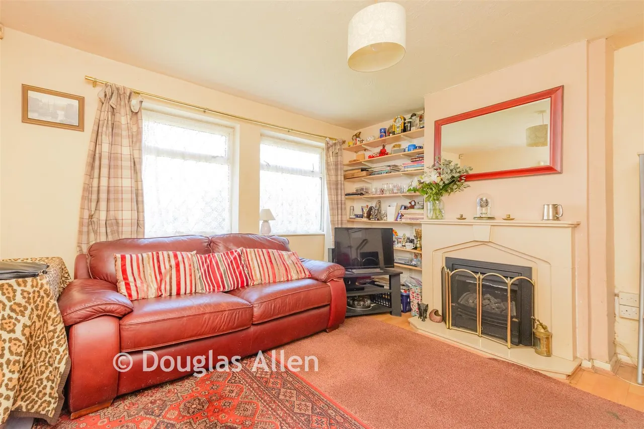 Belmont Avenue, Wickford, SS12, photo 3